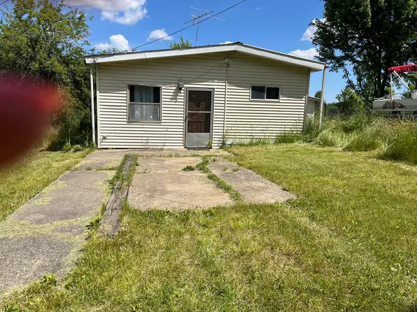 27649 H Dr N, Albion, MI 49224