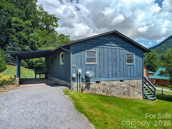 2nd image of 84 Stoney Ridge Loop