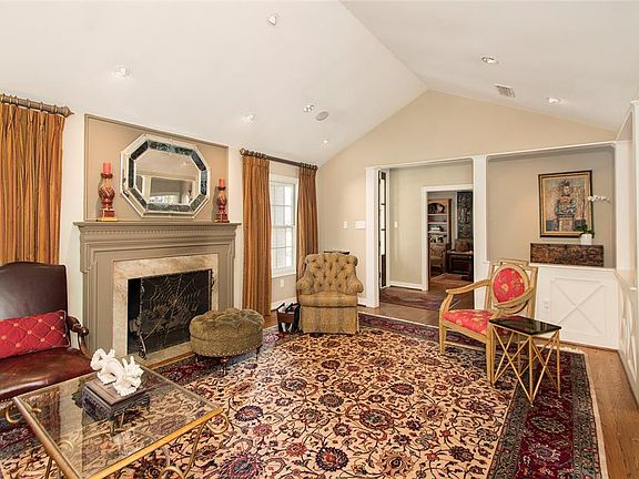 4th image of 6215 Lupton Dr