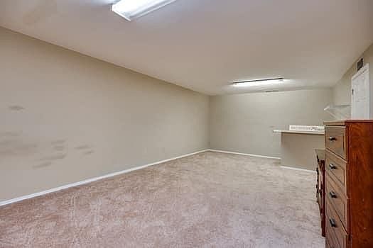 5th image of 3 Southhall Pl