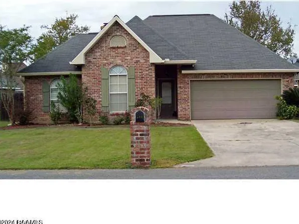 209 Crest Cir, Youngsville, LA 70592