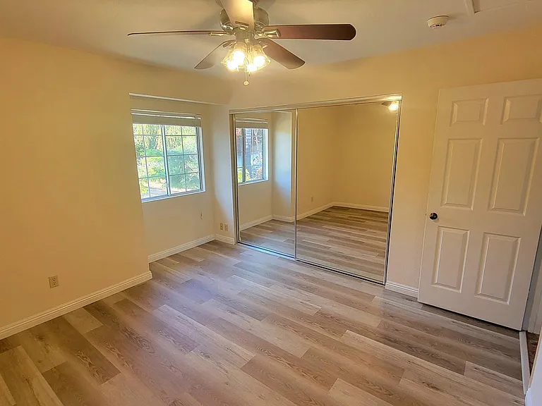 1033 S Ridge Dr — Photo 17