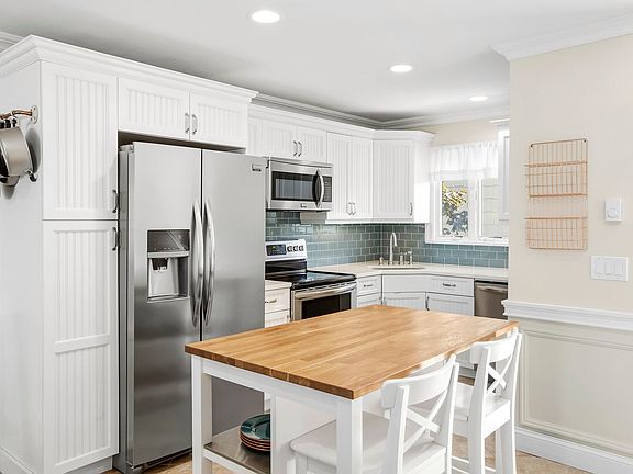 5th image of 3013 Mitchell Rd