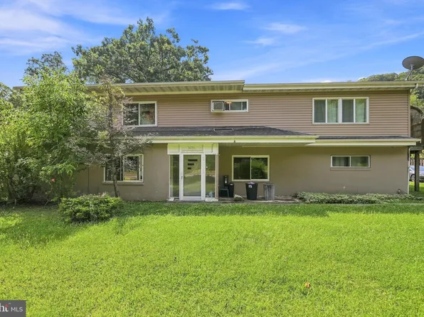 1076 Braddock Rd, Cumberland, MD 21502