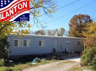 4437 Tuttle Cove Rd, Manhattan, KS 66503