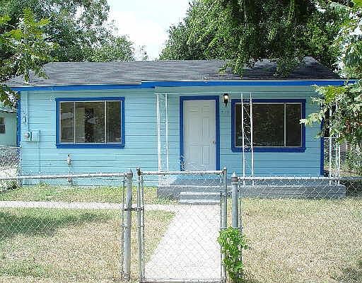 1st image of 715 SAN MANUEL AVE