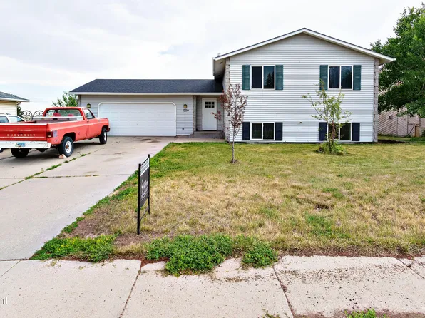 1309 Overdale Dr, Gillette, WY 82718