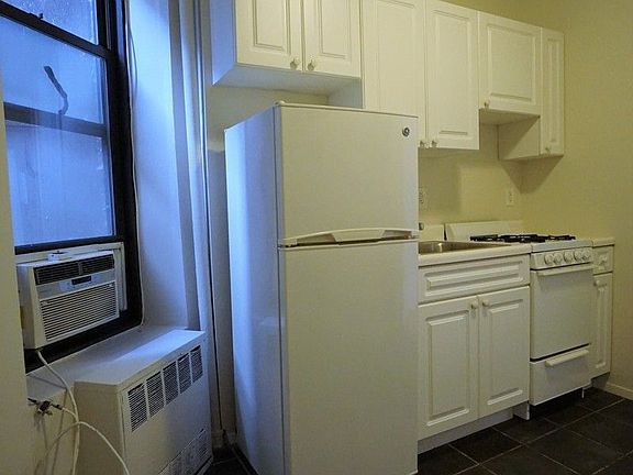 5th image of 125 Sullivan St #10E