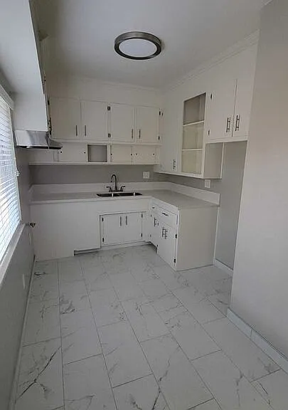 530 S Normandie Ave #16 — Photo 7