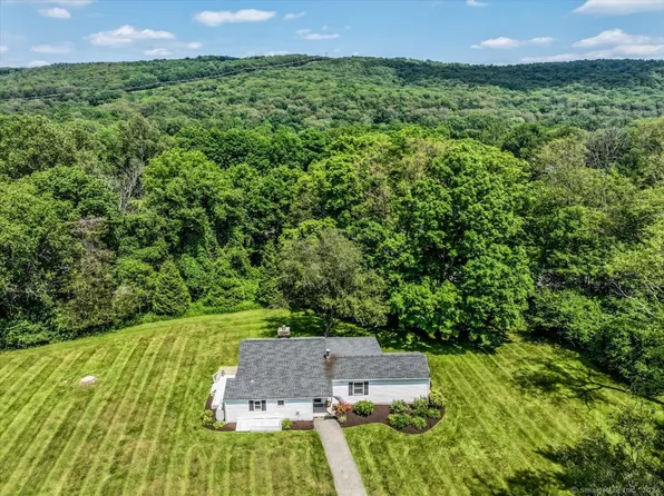 8 Newton Road, New Milford, CT 06755
