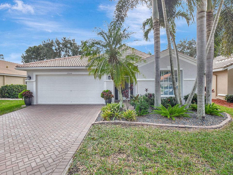 1st image of 12044 La Vita Way