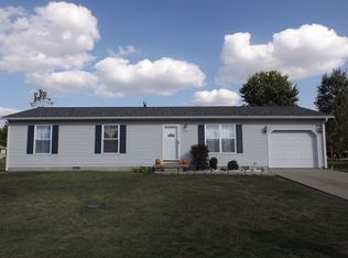 706 Shipley St, Olney, IL 62450