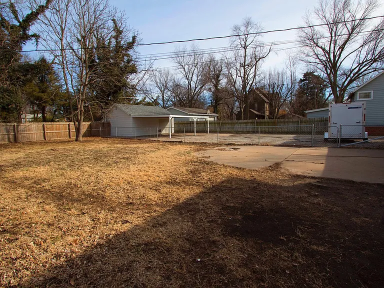 212 Santa Fe St — Photo 16