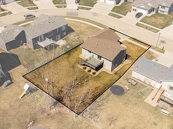3rd image of 561 Verwood Ln NE