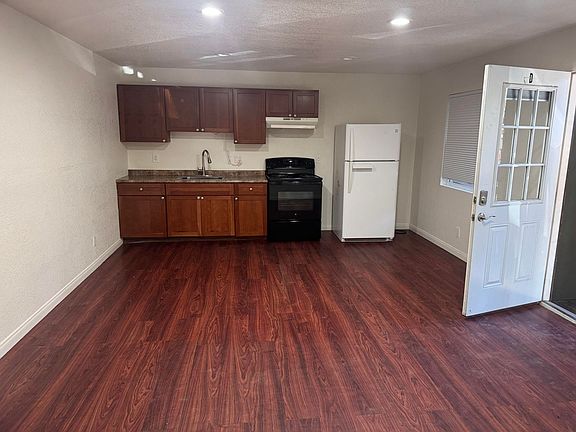 5th image of 76 Lupin St #D
