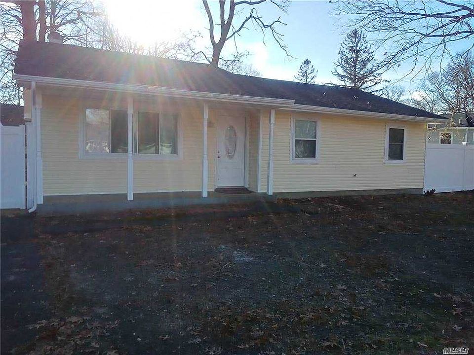 1st image of 310 Wavecrest Dr
