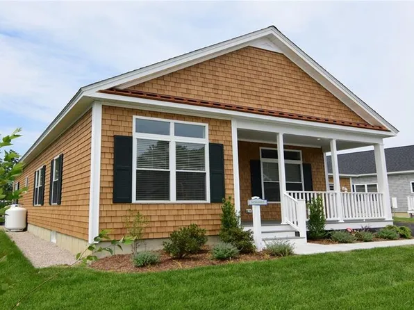 421 S Shore Village Blvd #D55, South Kingstown, RI 02879