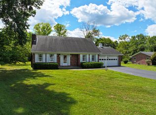 168 Geneva Ave, Irvine, KY 40336