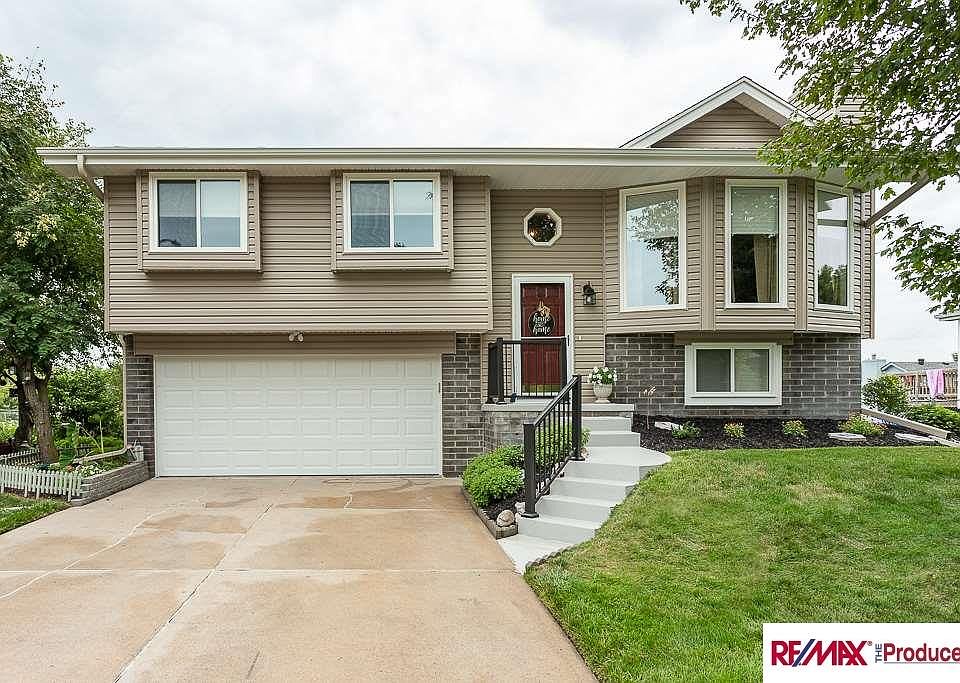 1st image of 15136 Green Ave