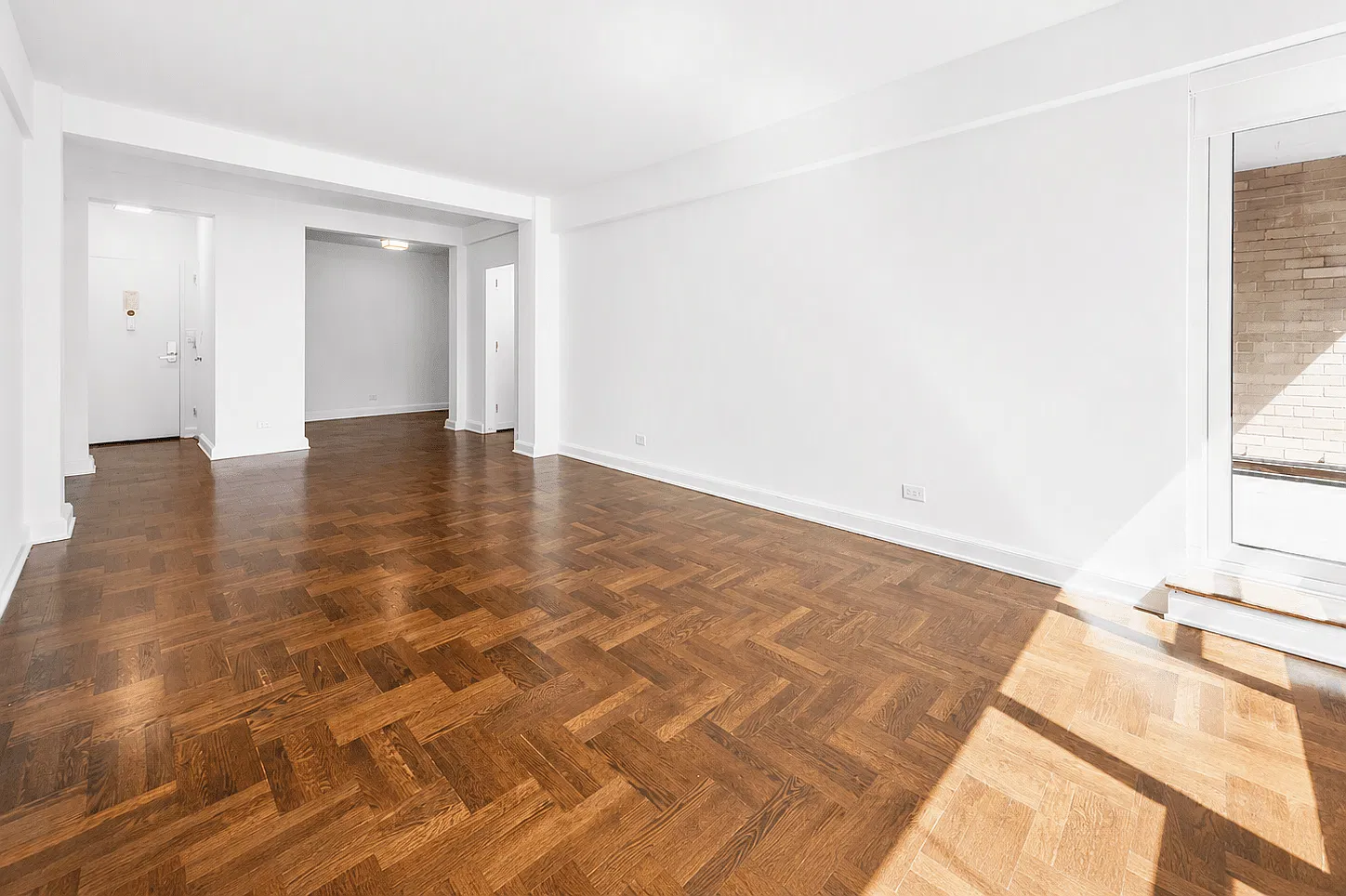 40 Park Ave — Photo 2