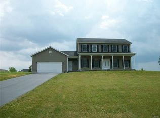 1514 Quarry Stone Dr, Elbridge, NY 13060