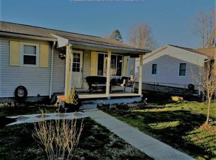 425 Lore St, Saint Albans, WV 25177