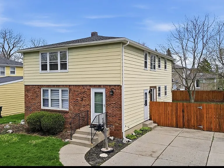 85 S Ellington Ave — Photo 1