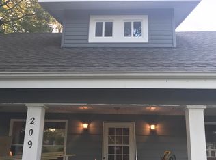 209 W 2nd Ave, Easley, SC 29640