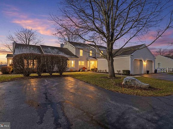 2nd image of 2118 Wexford Rd