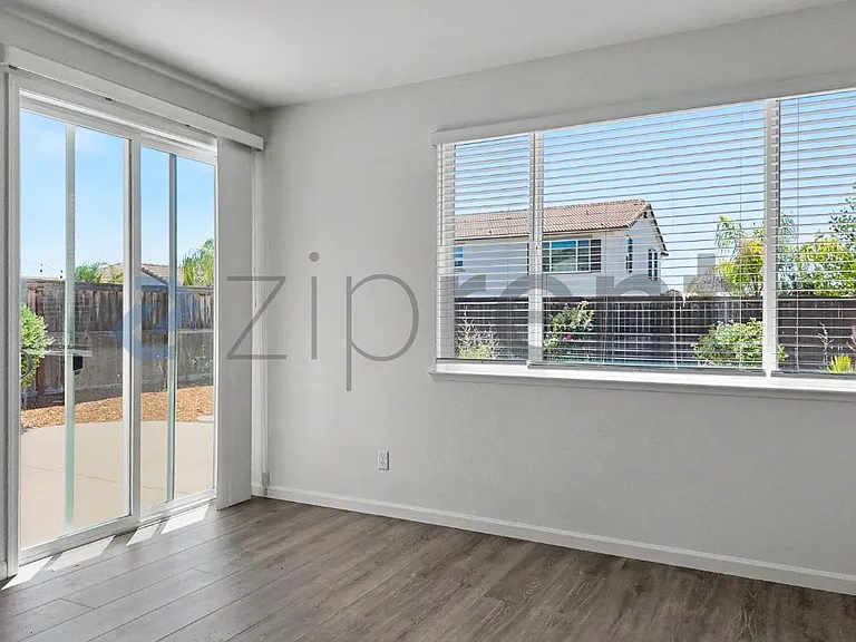 3401 Foothill Pine Ct — Photo 26