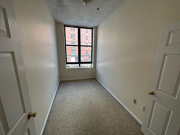 3rd image of 84 Essex St #82