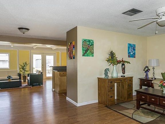 4th image of 8177 Cascadas Ave