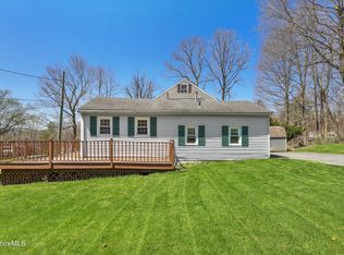 6 Gillette St, Pittsfield, MA 01201