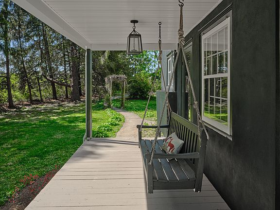 3rd image of 5113 Anderson Rd #A
