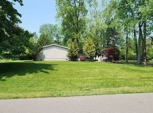 4652 Patrick Rd, West Bloomfield, MI 48322