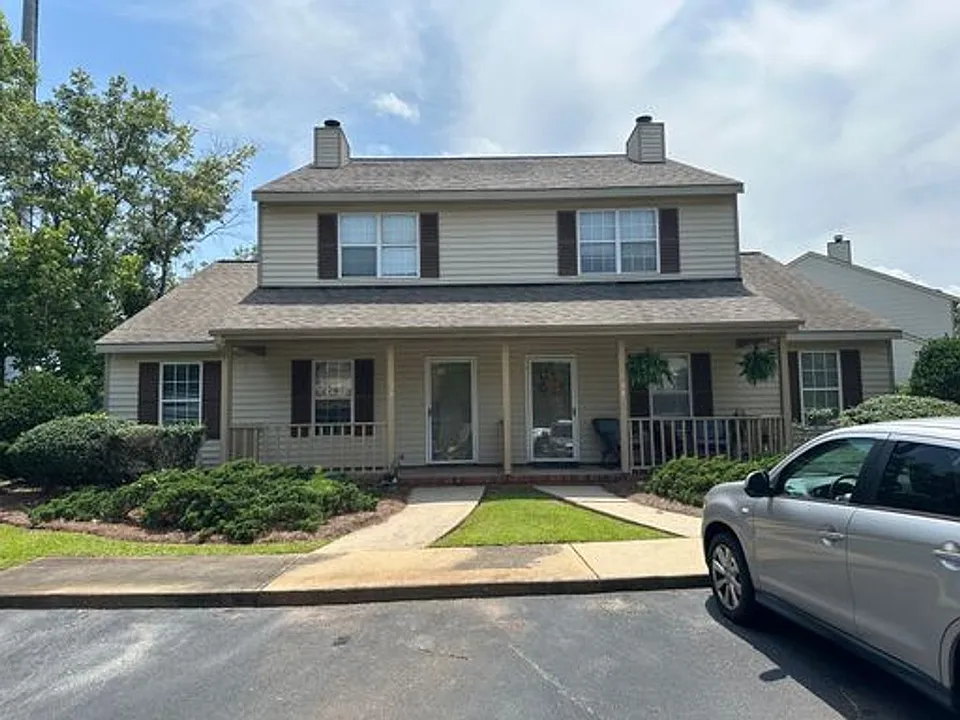 134 Lauren Cir