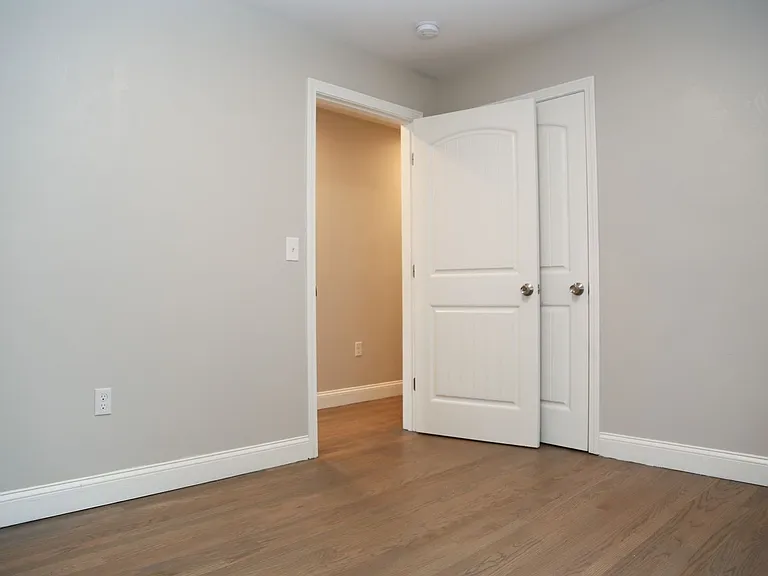 517 Admiral St — Photo 34