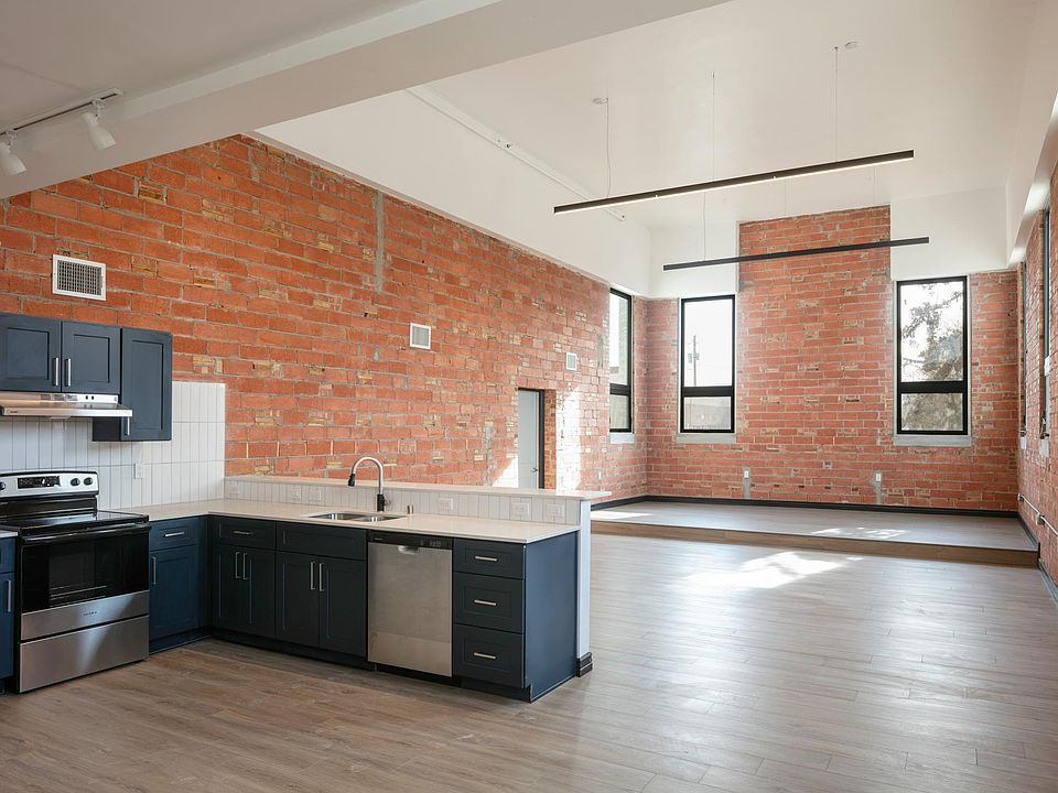 1st image of 205 7th St NW #104