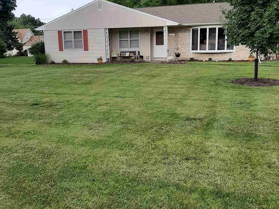 1st image of 755 Oak St