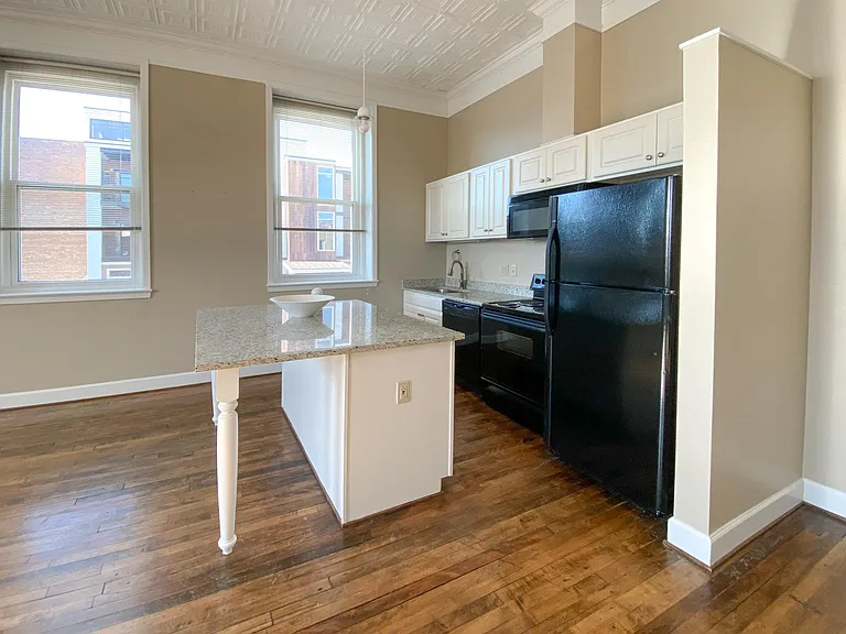 562 3rd St #206 — Photo 3