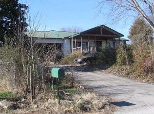 1220 Elm St, Philadelphia, TN 37846