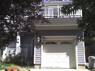 1213 SE Sherrett St, Portland, OR 97202