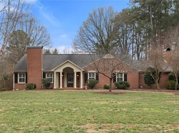 210 Buckingham Rd, Winston Salem, NC 27104