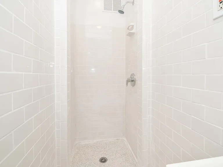 340 W 17th St #2B — Photo 13