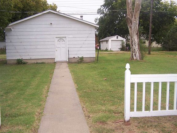 3rd image of 1419 N C St