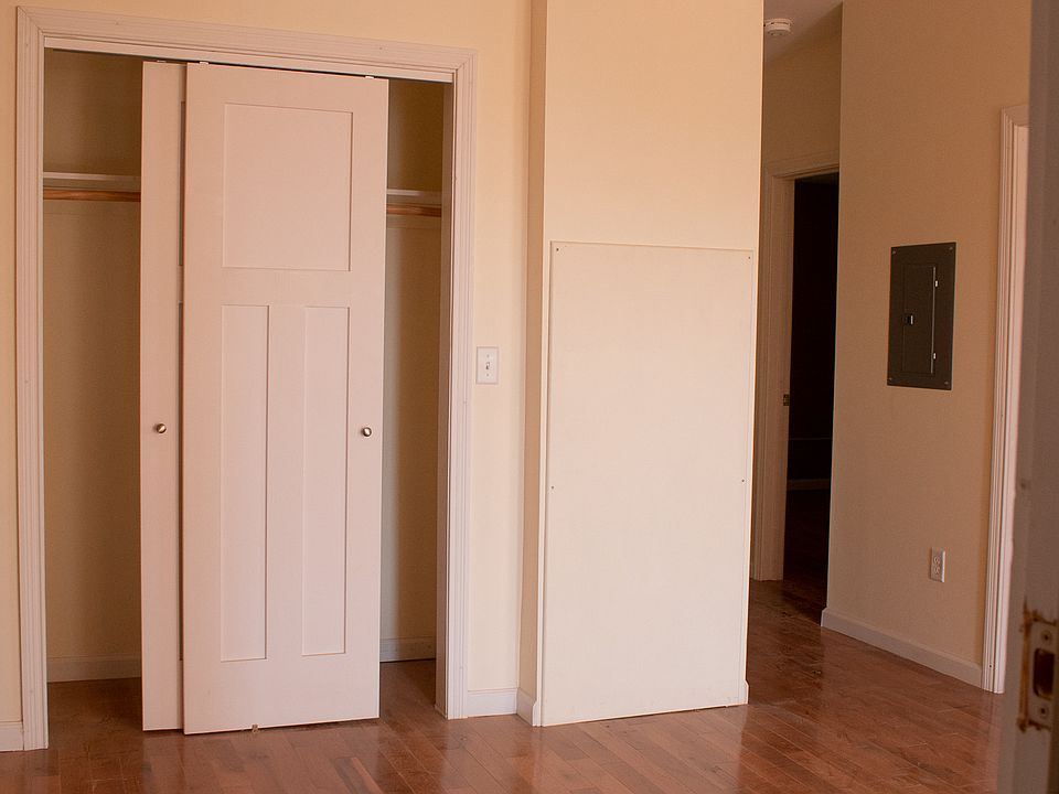 1st image of 30-32-34 Main St #3