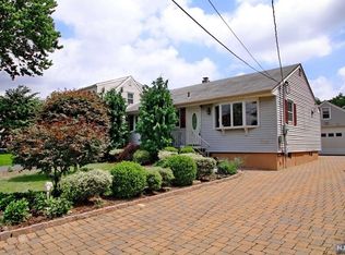 21 6th Ave, Hawthorne, NJ 07506