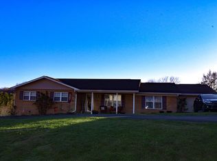 261 Linwood Dr, Richlands, VA 24641