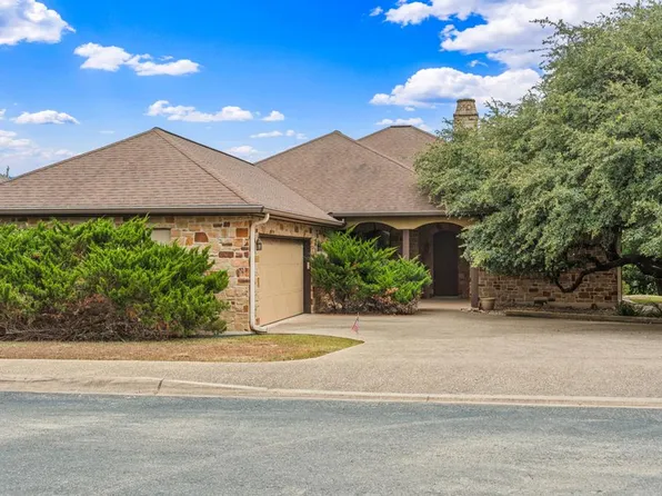 1705 Valencia Dr N, Kerrville, TX 78028