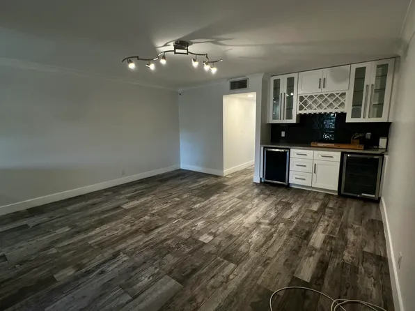 2800 NE 14th St #204, Pompano Beach, FL 33062